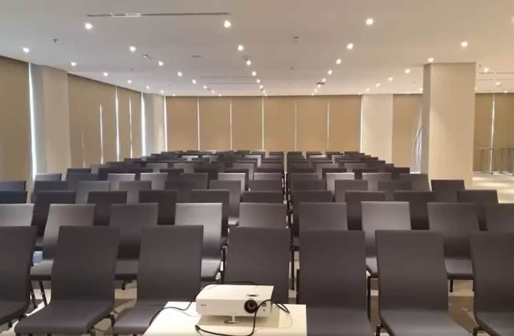 Delta Hotels by Marriott, Dubai Investment Park 61/68