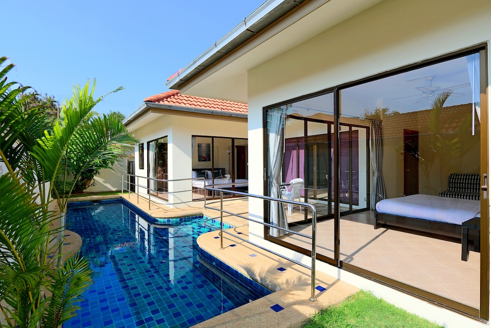 Avoca Pool Villas 25/50