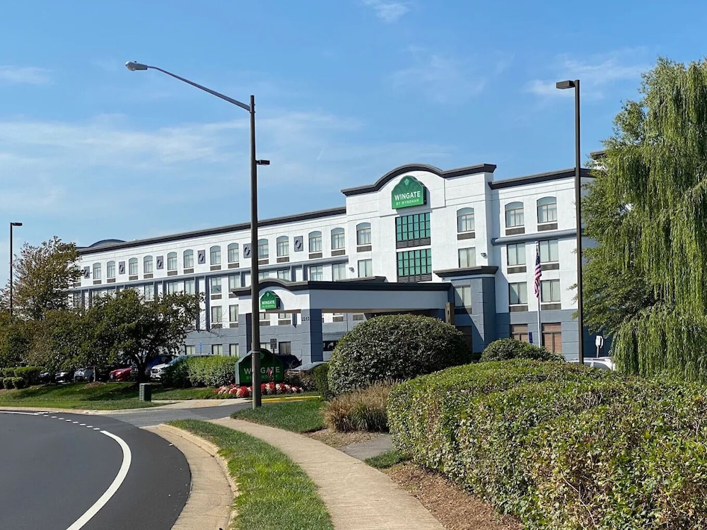 Wingate by Wyndham Chantilly / Dulles Airport 44/48