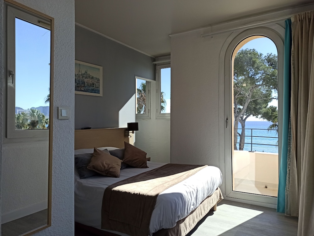 Hôtel Miramar 16/27