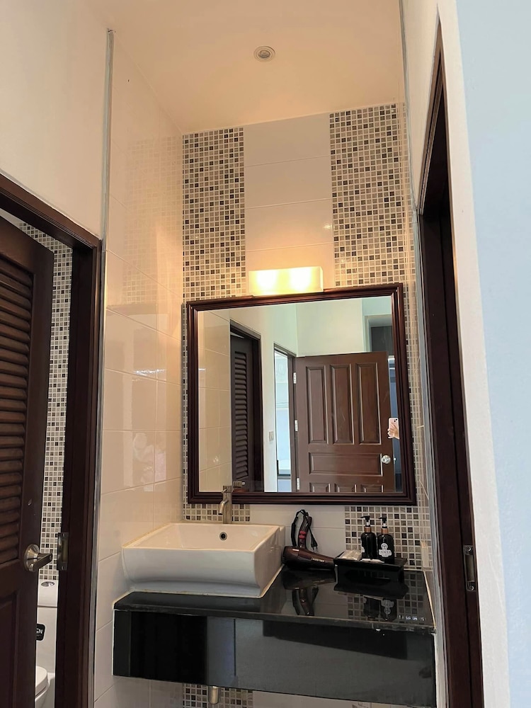 Suite, Queen Bed, Pool Access، Lanta Sport Resort 9/9