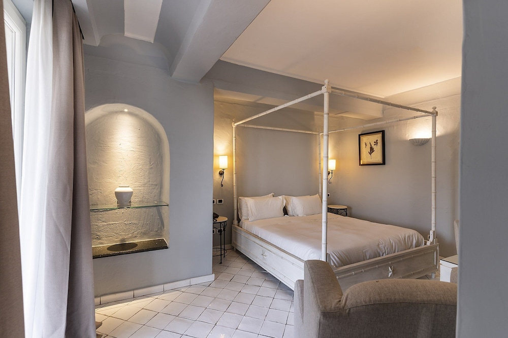 Therasia Resort Sea And Spa 36/100
