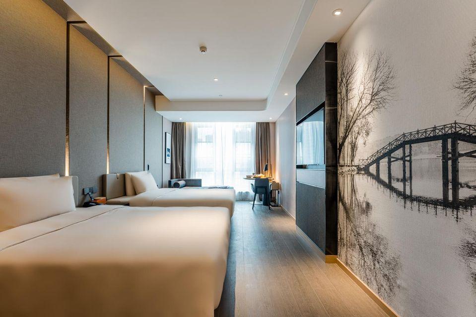 Executive, Twin Beds