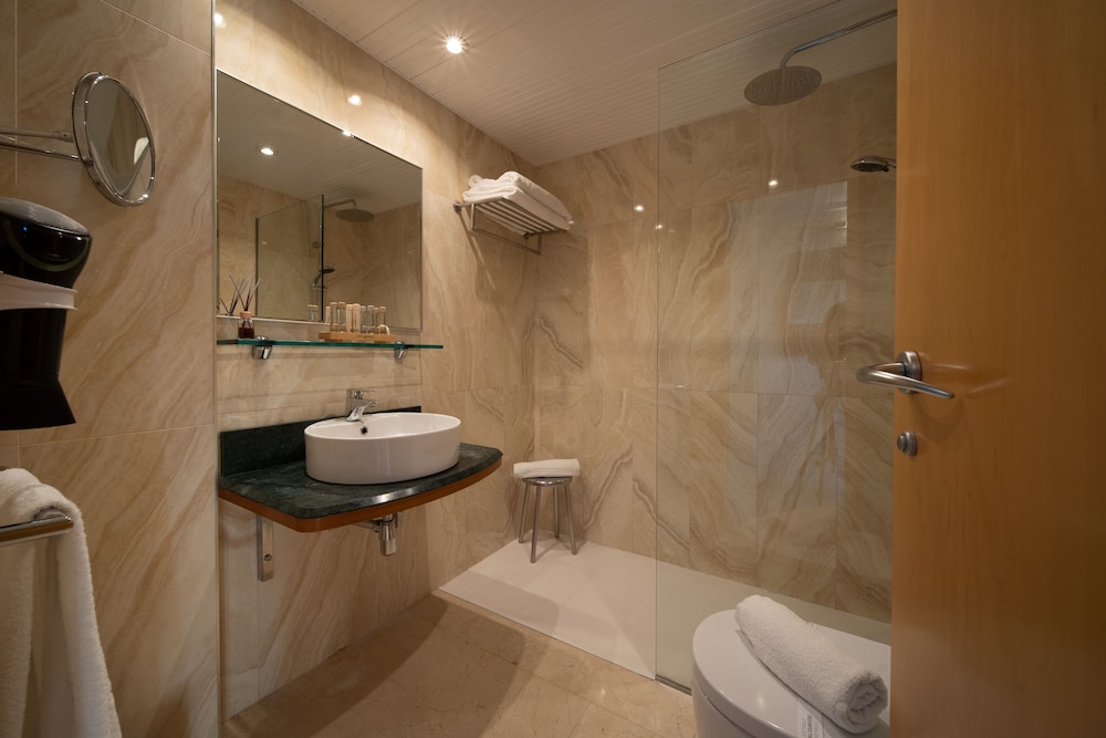 La Sort Hotel 48/50