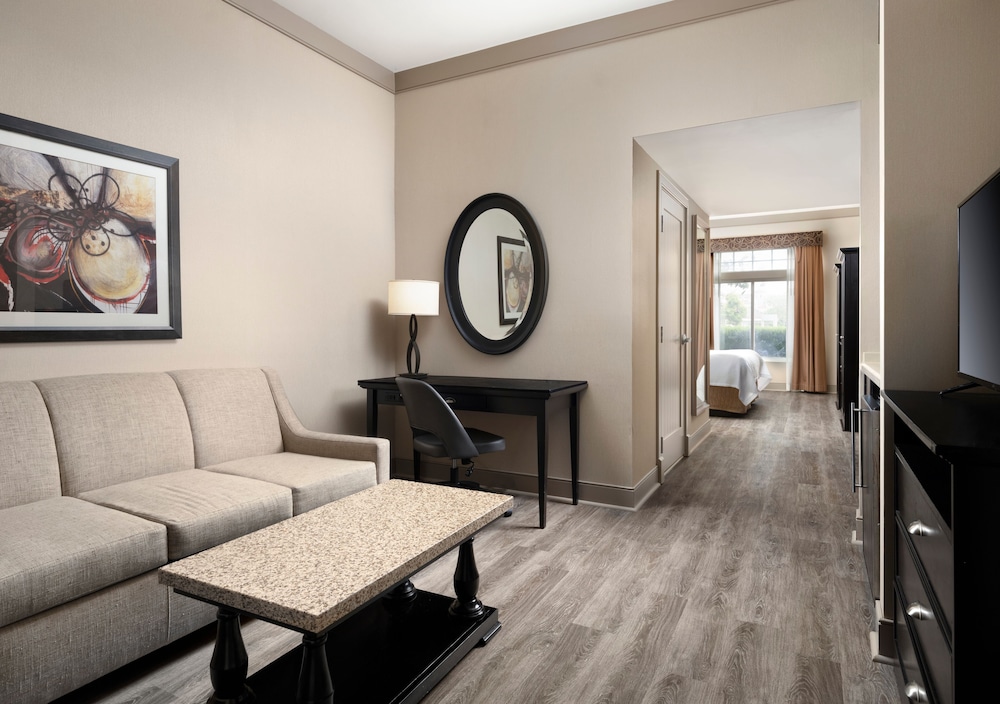 West Inn And Suites 38/55