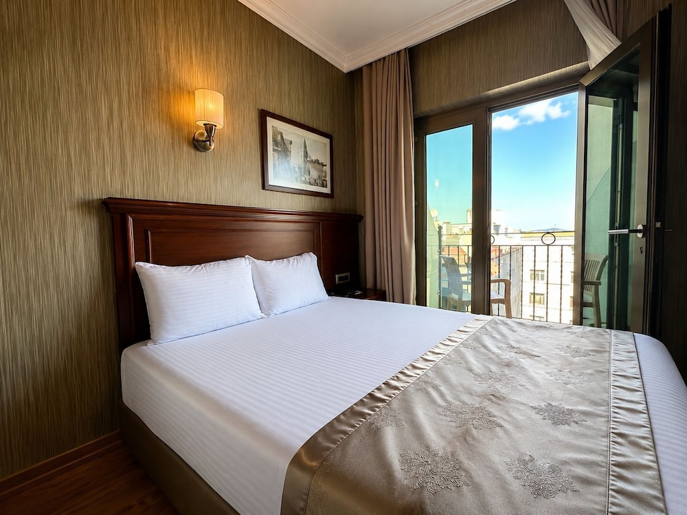 Crestium Taksim Prive & Spa 40/62