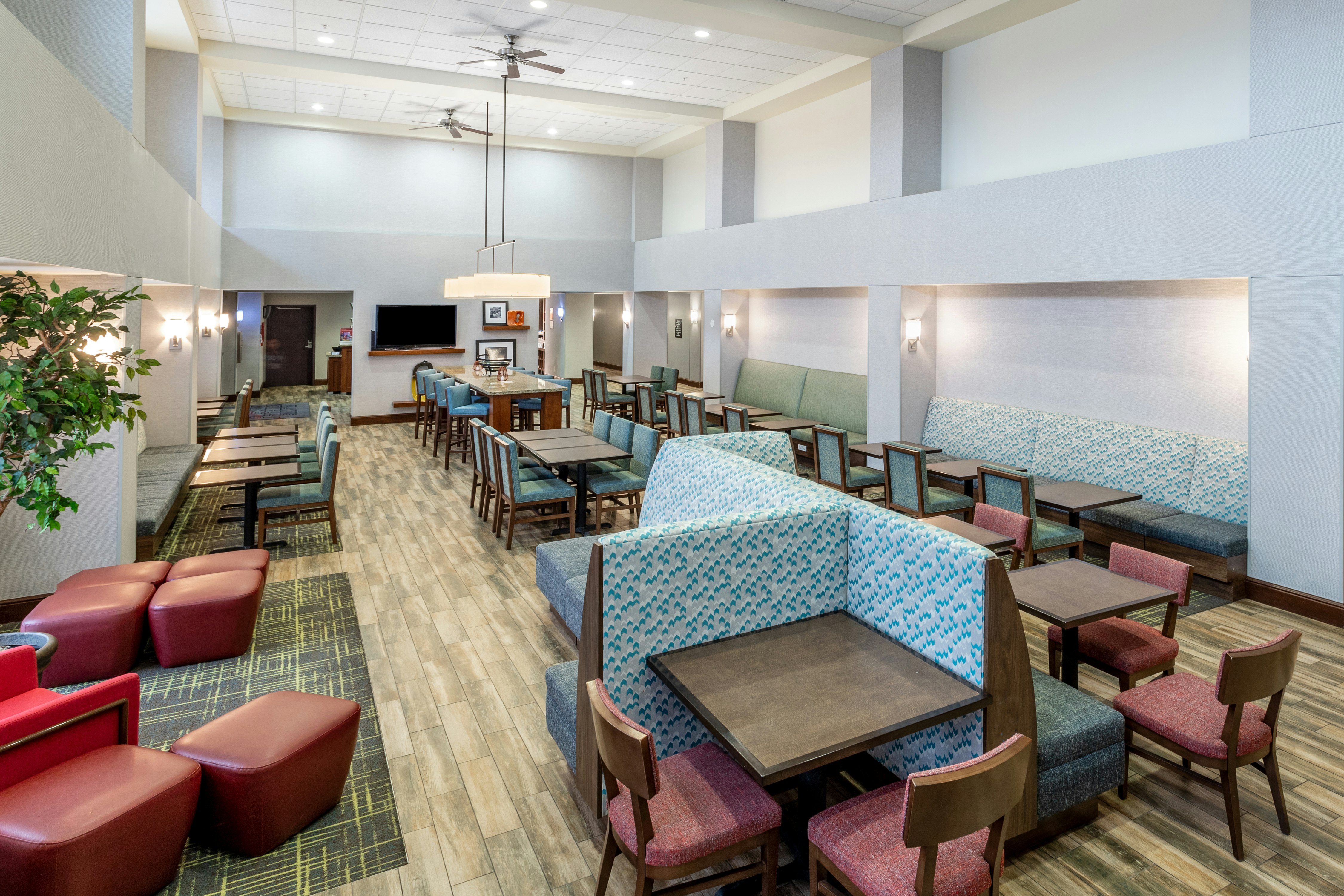 Hampton Inn Suites Minneapolis St Paul Arpt-Mall of America 27/44