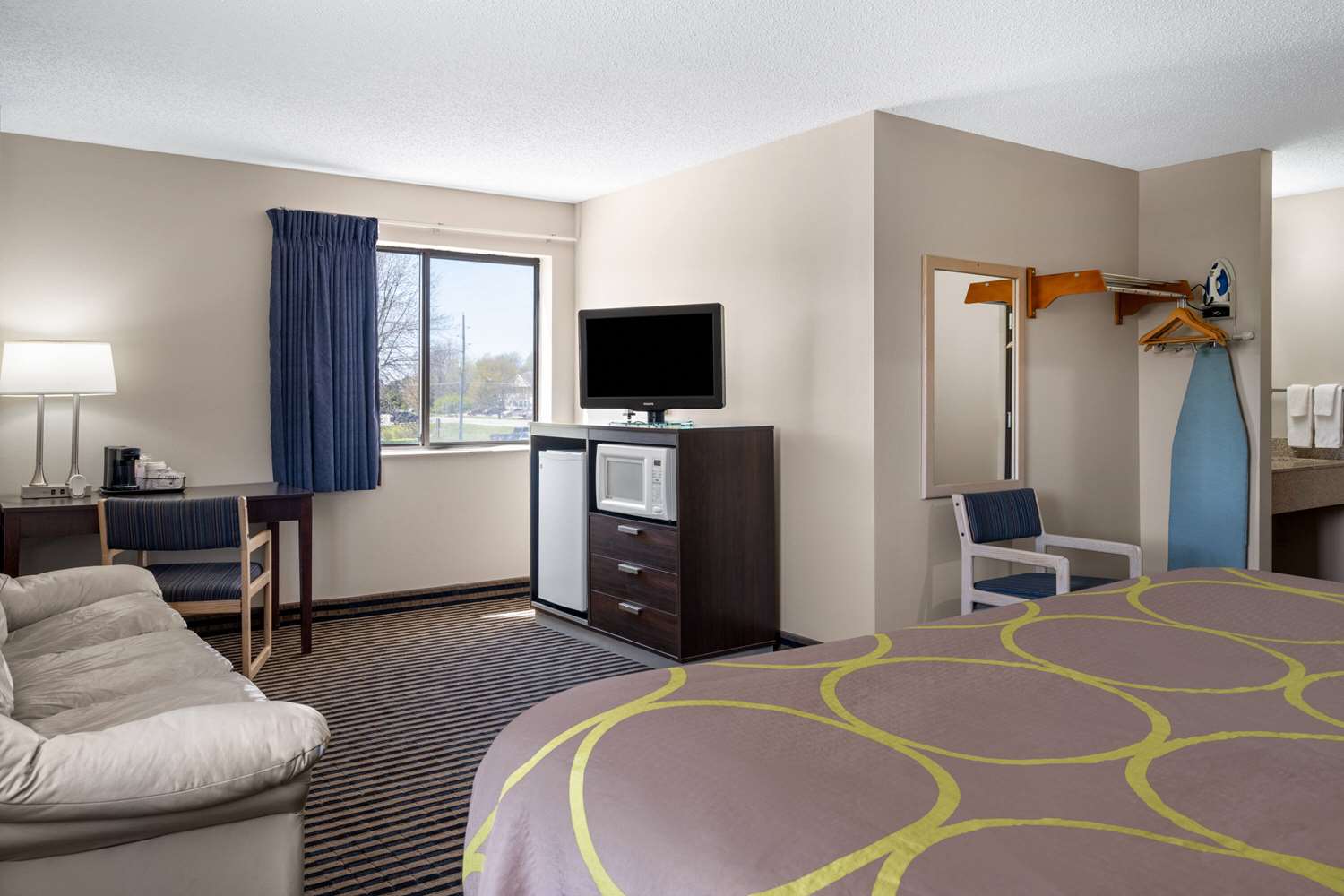Super 8 by Wyndham Humboldt 35/48