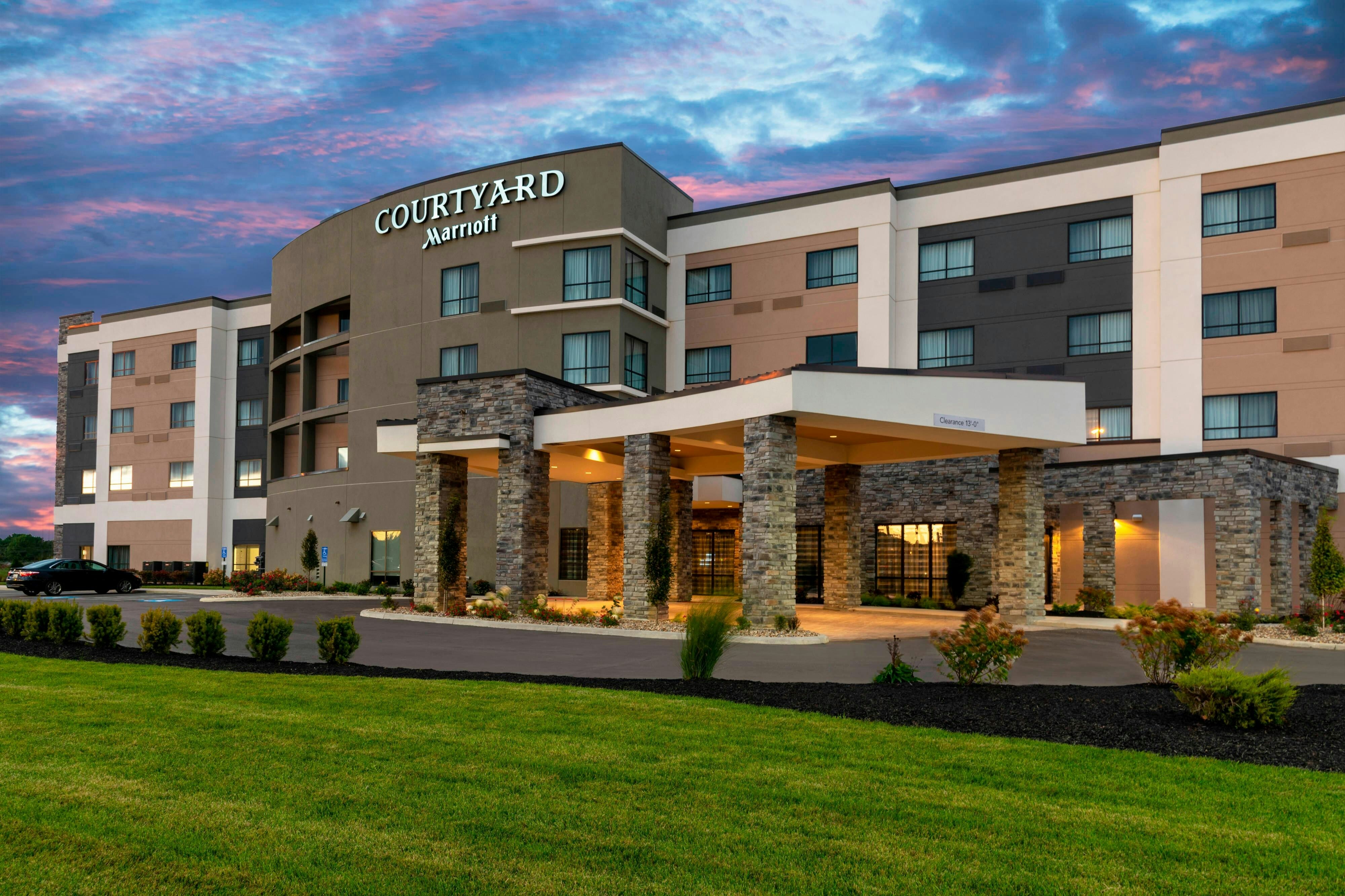 Courtyard by Marriott Cleveland Elyria 18/18