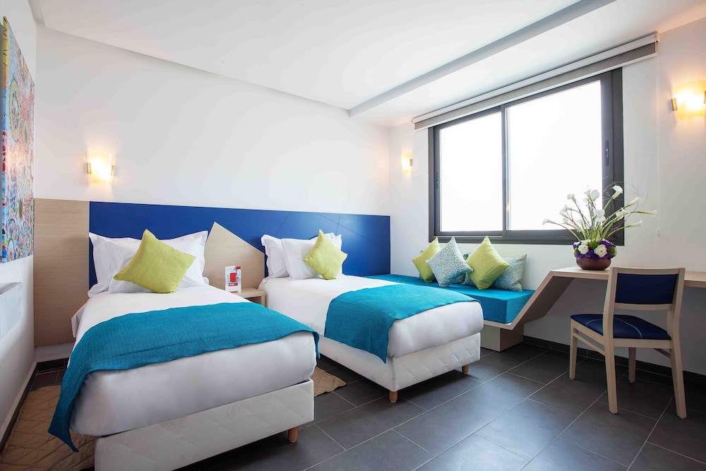 Relax Hotel Casa voyageurs 16/48