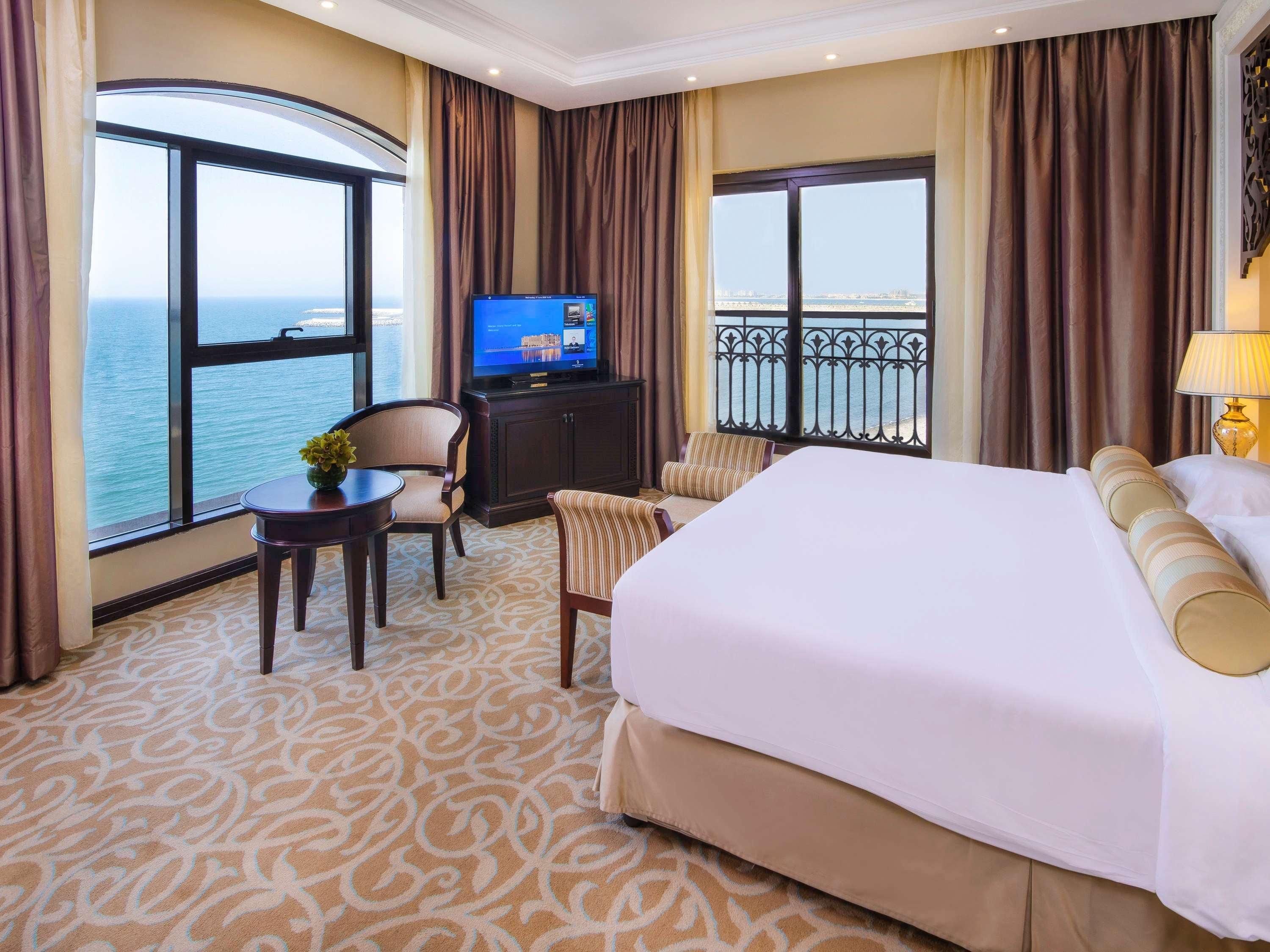 3 Bedrooms, Suite, 4 Beds, King Bed, Full Sea View
