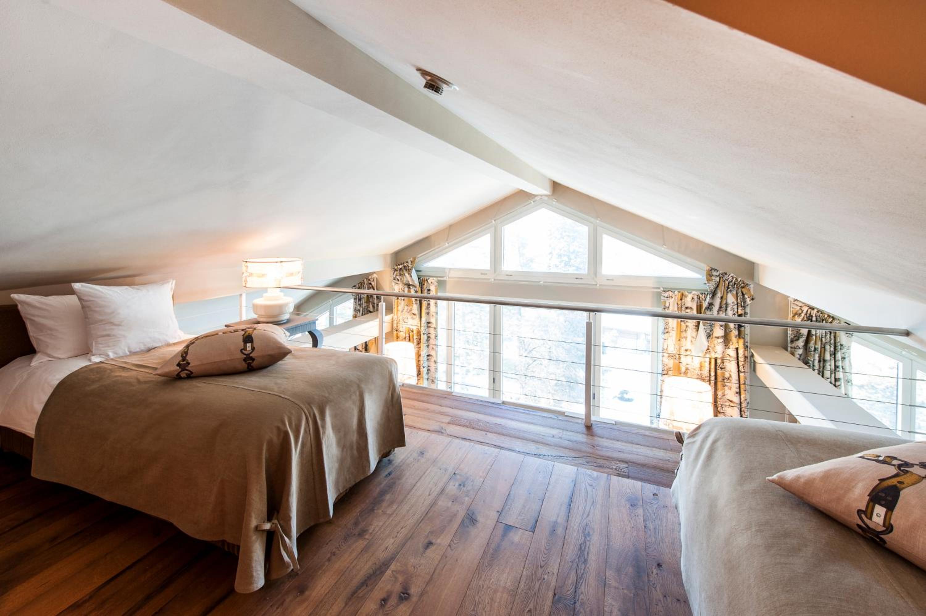Grand, Bellevue, Suite, King Bed
