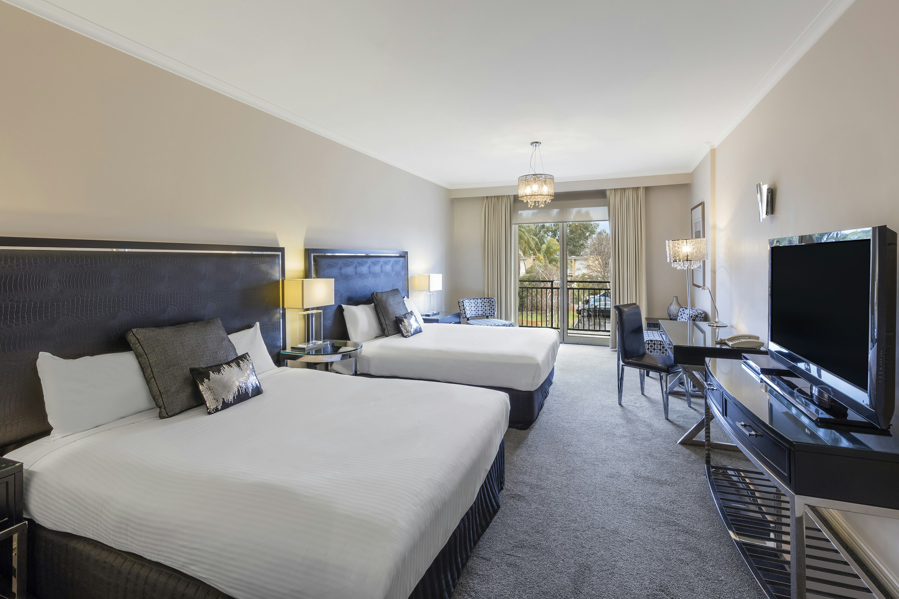 The Carrington Hotel 5/11