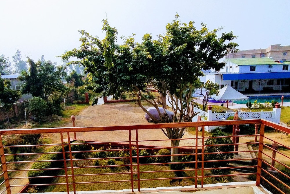HOTEL SWARAJ RESORTS 63/73