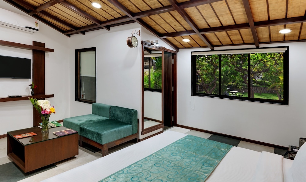 CHACHA INN. 49/77