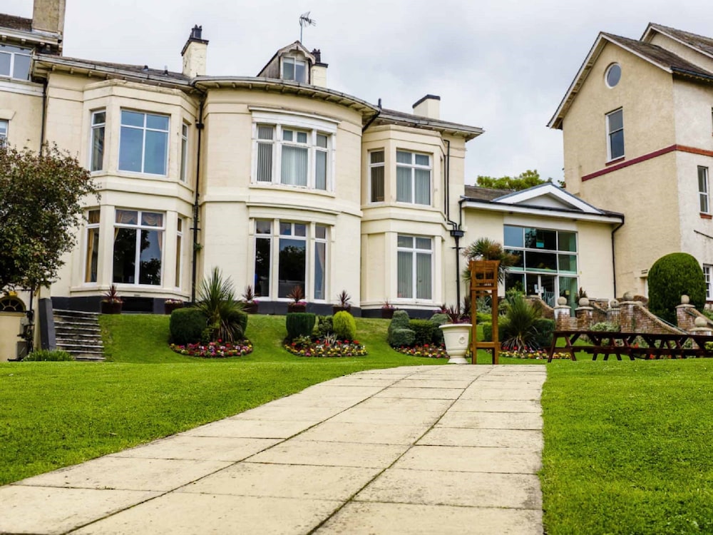 Devonshire House Hotel 42/50