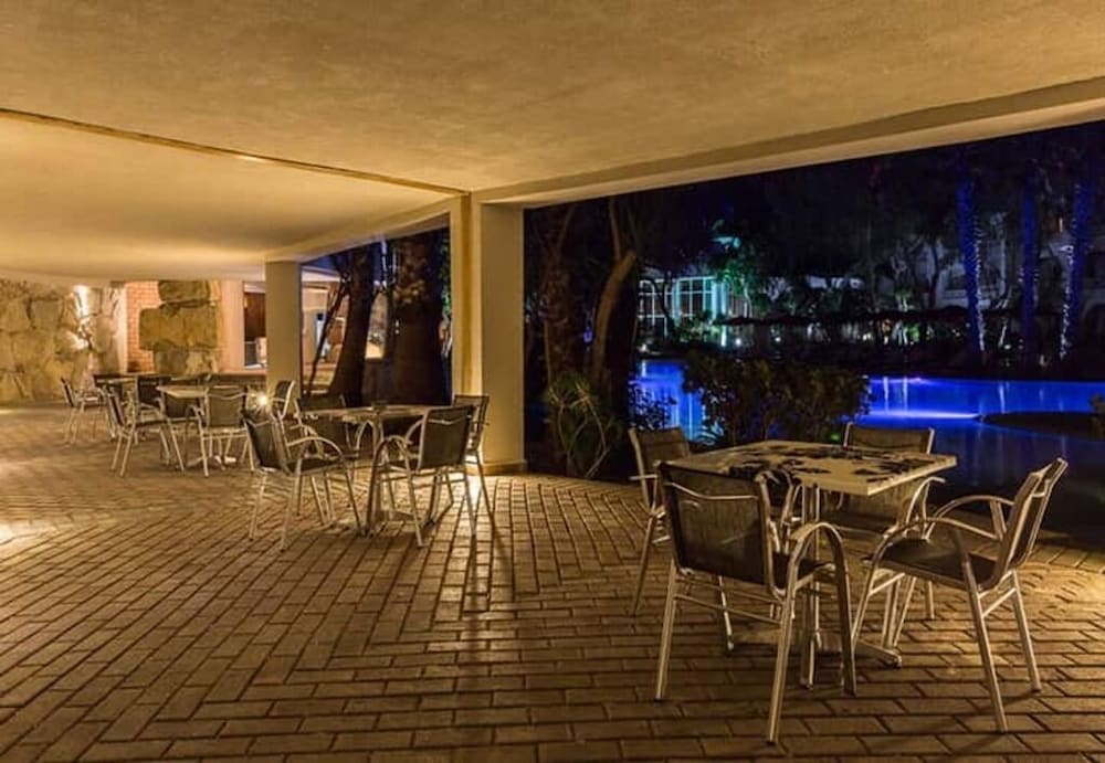 Tunisia Lodge 20/32