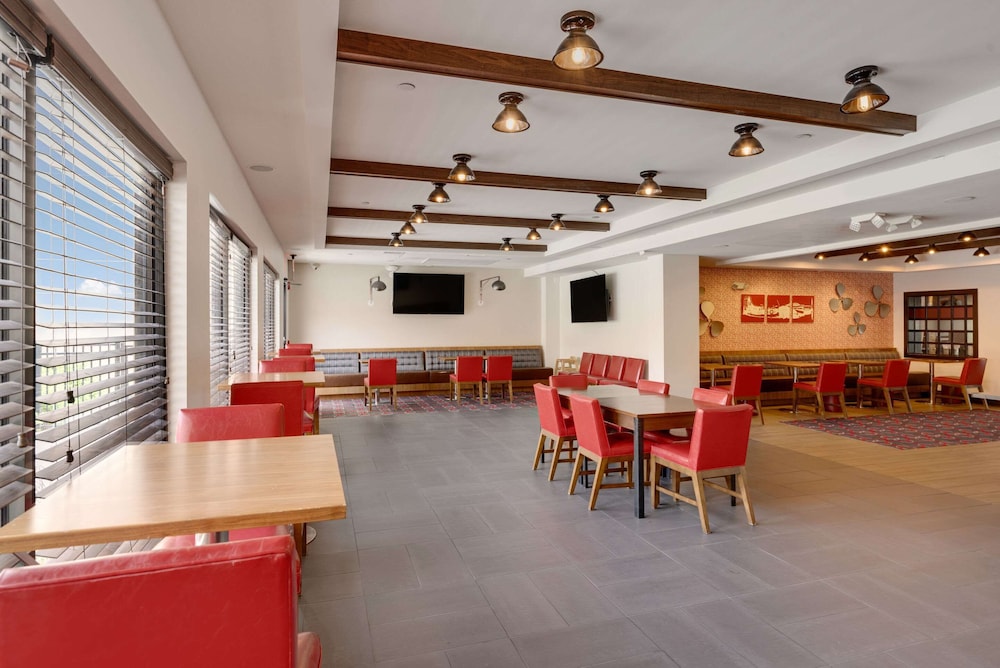 The Crossroads Hotel - Newburgh 21/36
