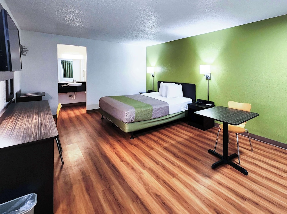 Motel6 Baytown, TX - Baytown East 42/63