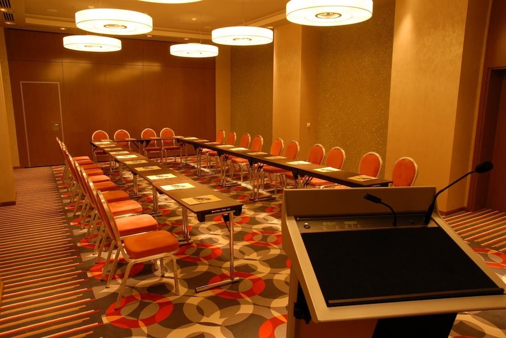 Golden Tulip Ana Dome Cluj 56/66