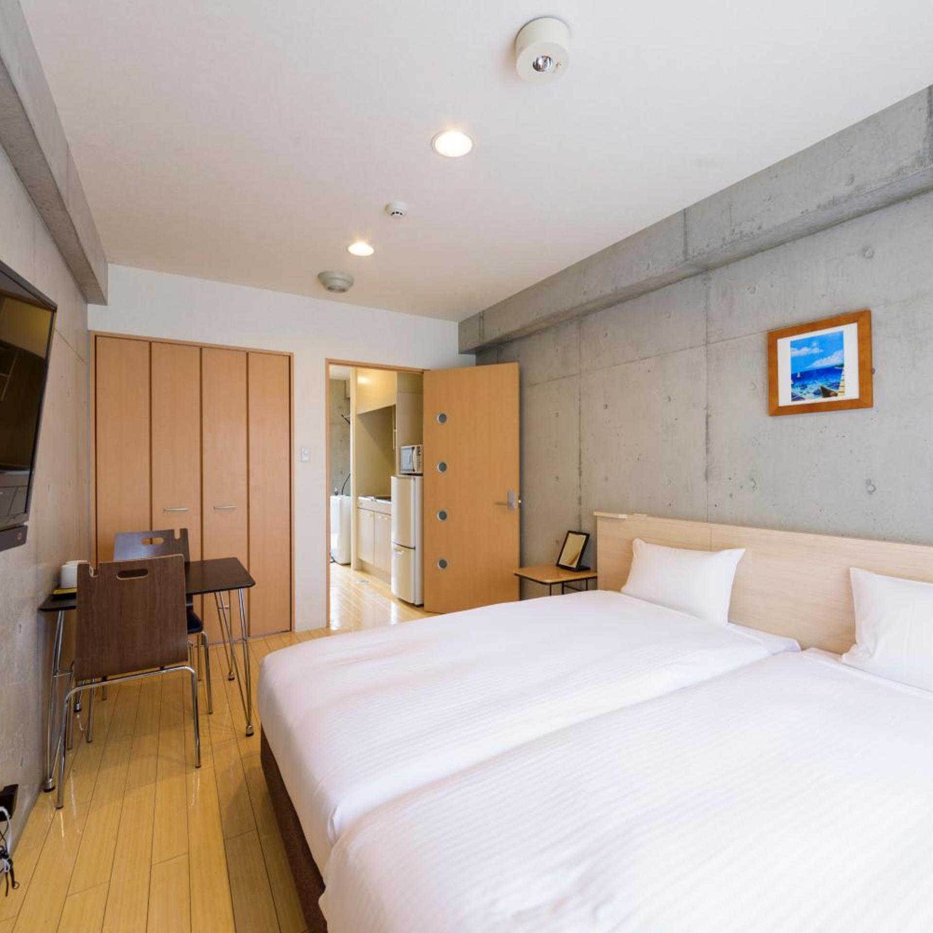 Hollywood, Studio, Twin Beds, Main Building