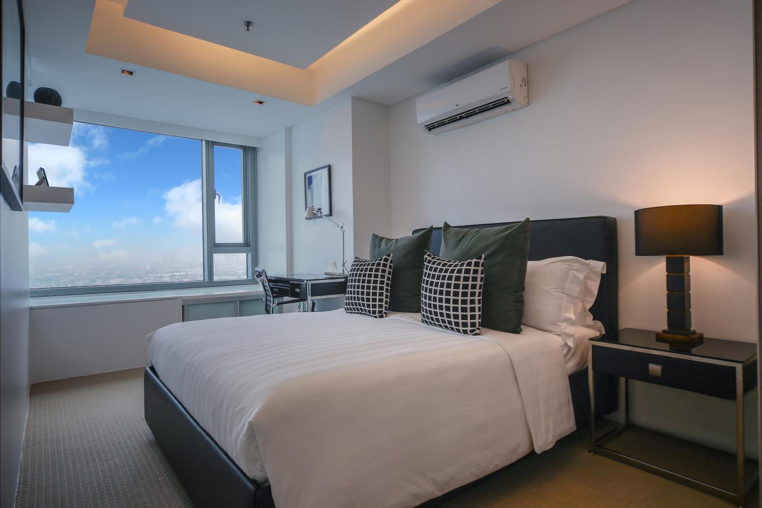 Room at The Alpha Suites, MAKATI