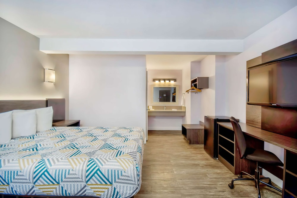 Motel6 Inglewood, CA 28/54