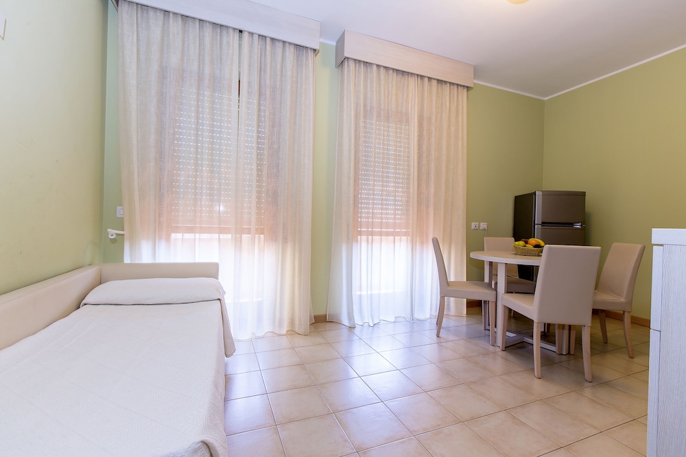Hotel Residence Ulivi E Palme 25/71