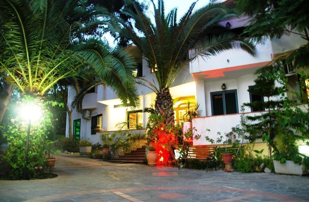 Hotel Village Eden 6/71