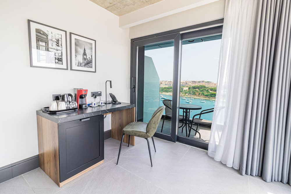 The Londoner Hotel Sliema 8/58