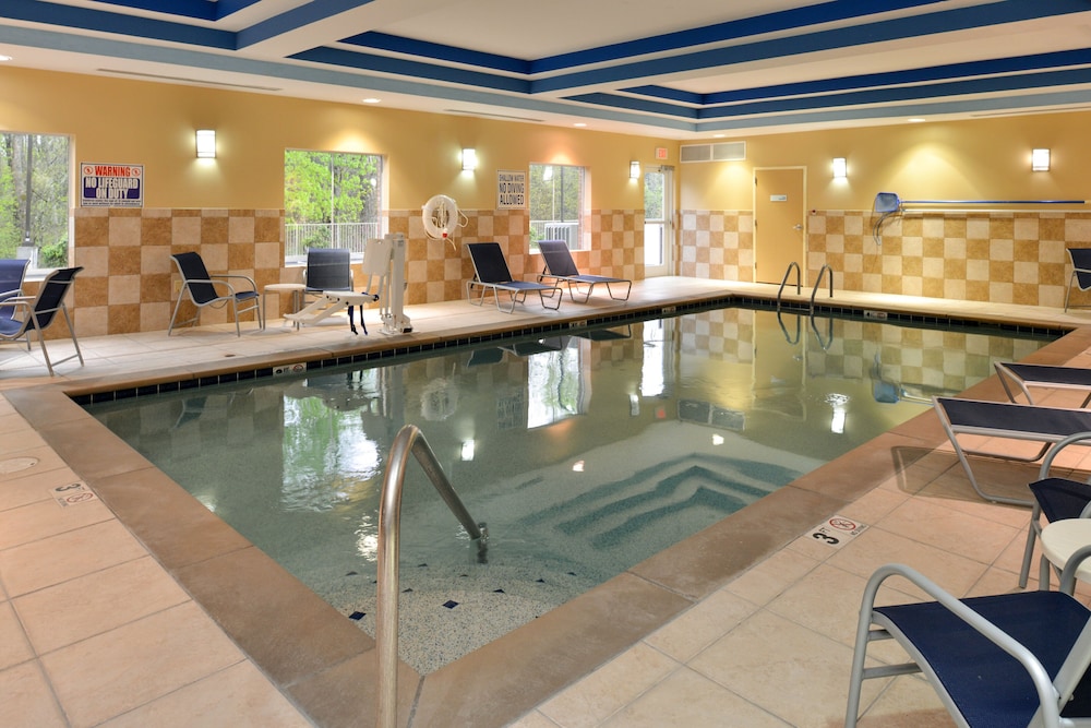 Holiday Inn Express Columbia 11/49