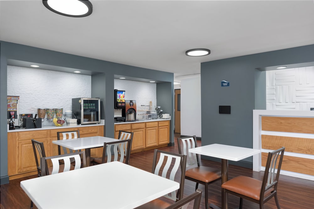 restaurant cafeteria