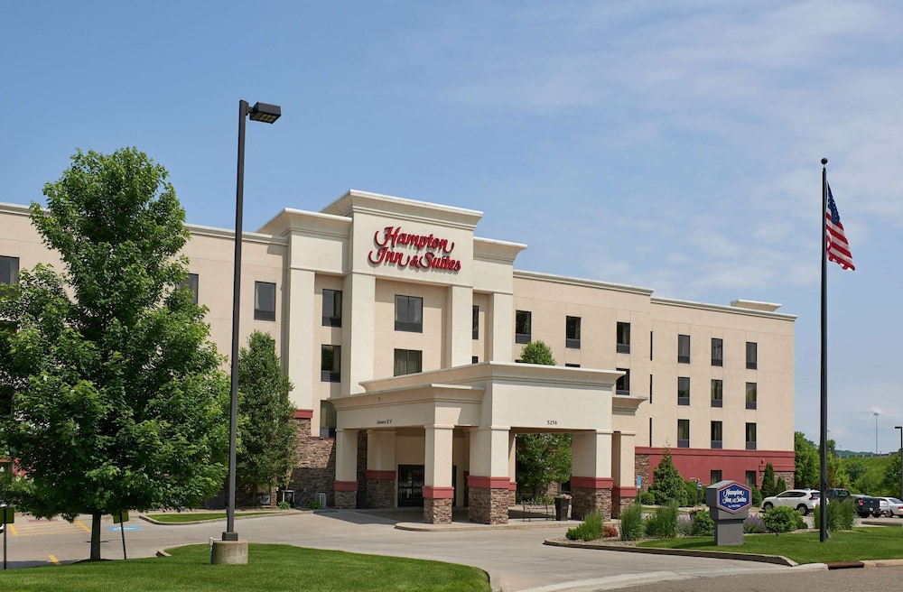 Hampton Inn & Suites Canton in CANTON - OH