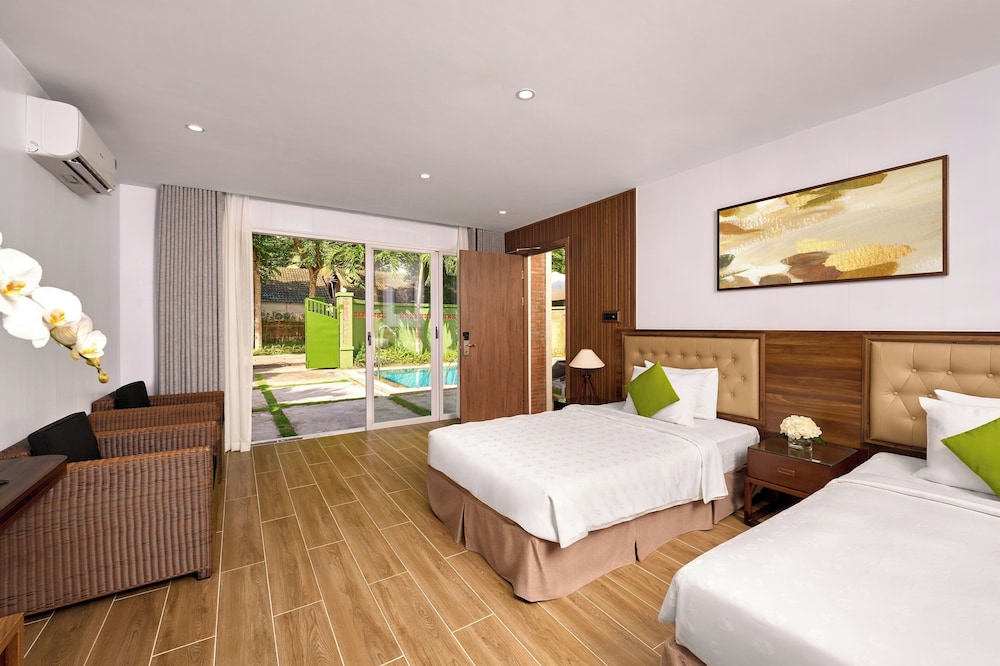 Famiana Green Villa 24/69
