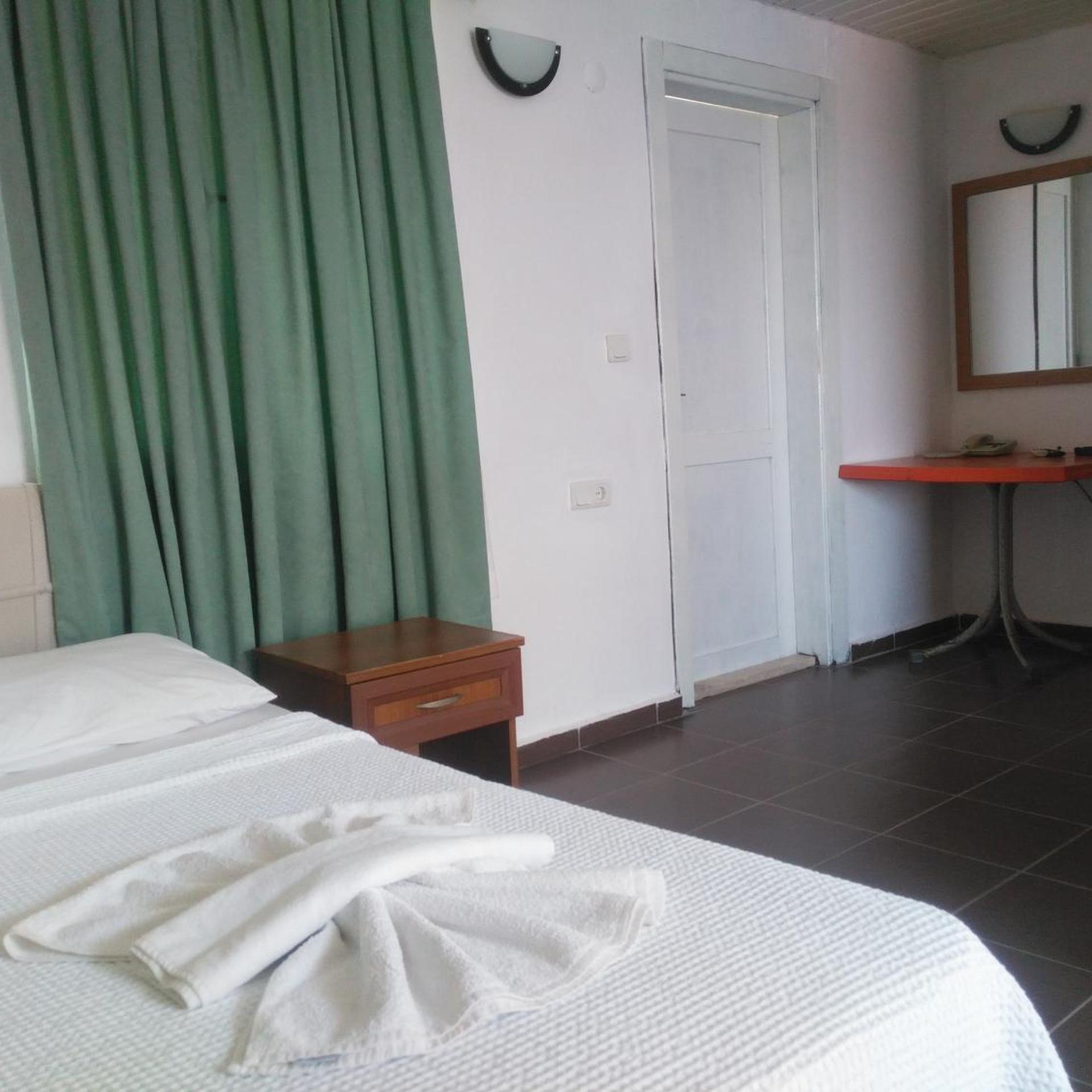Ugur Hotel 3/35