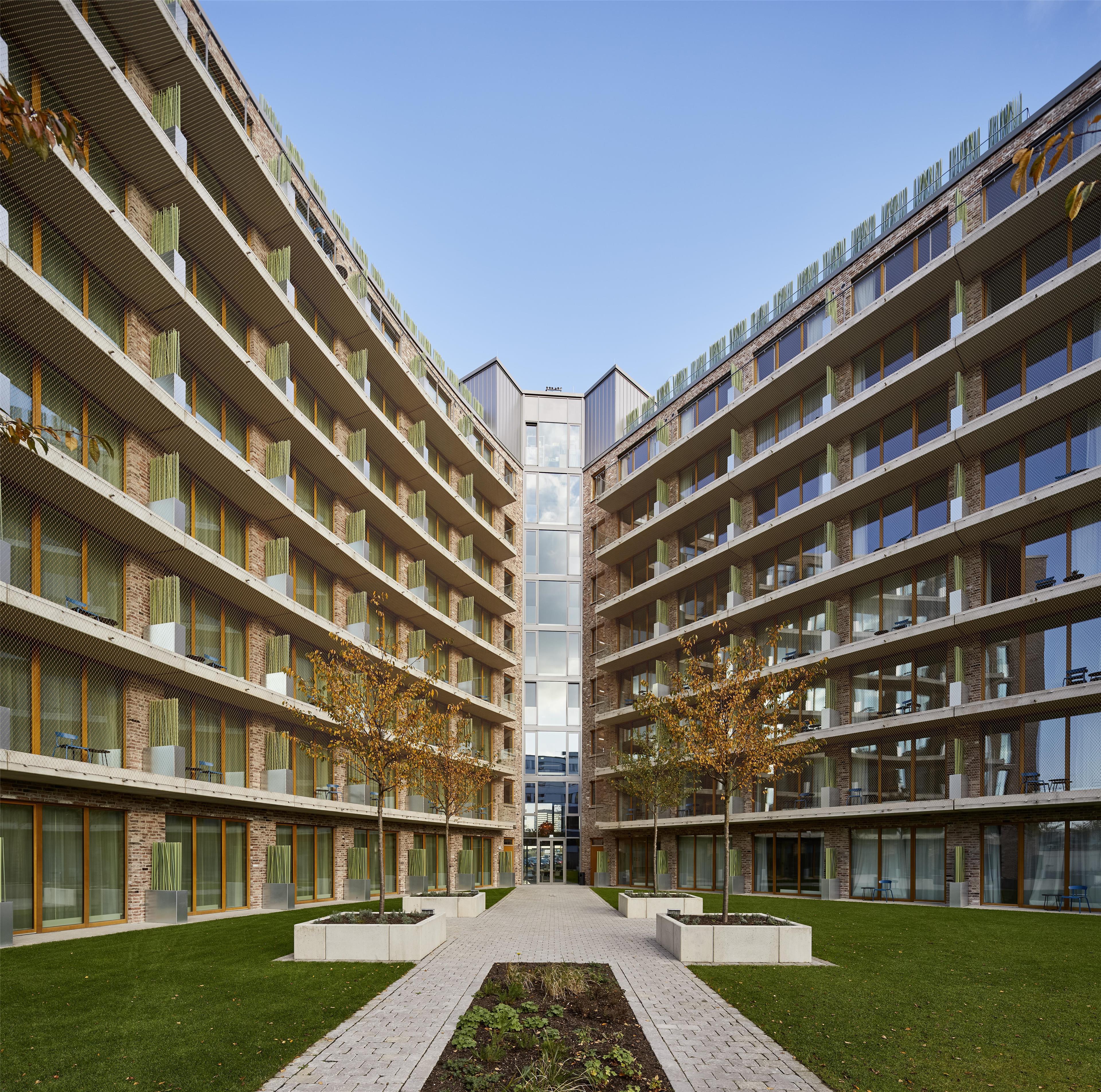 Flowers Hotel Essen 58/62