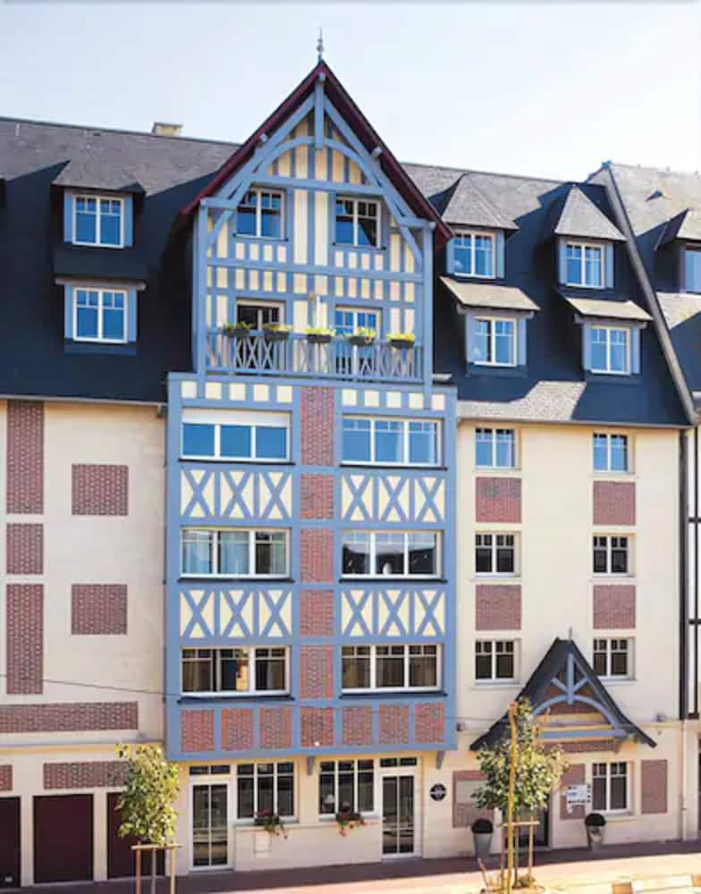 Qualys Hotel Almoria 4/75