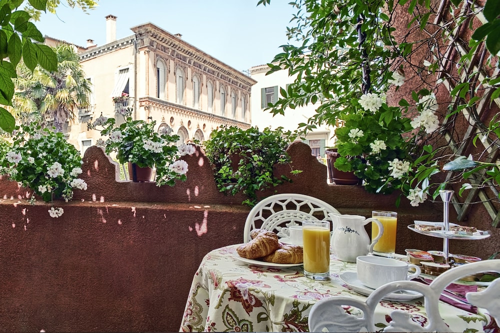 Locanda Fiorita 47/63