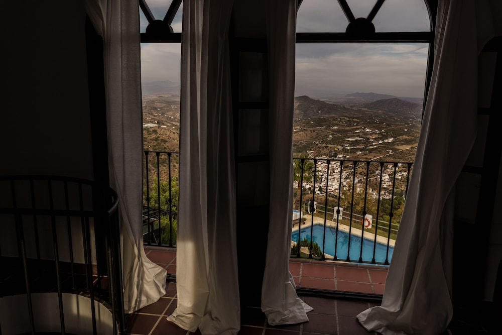 Hotel Cerro de Hijar 29/32