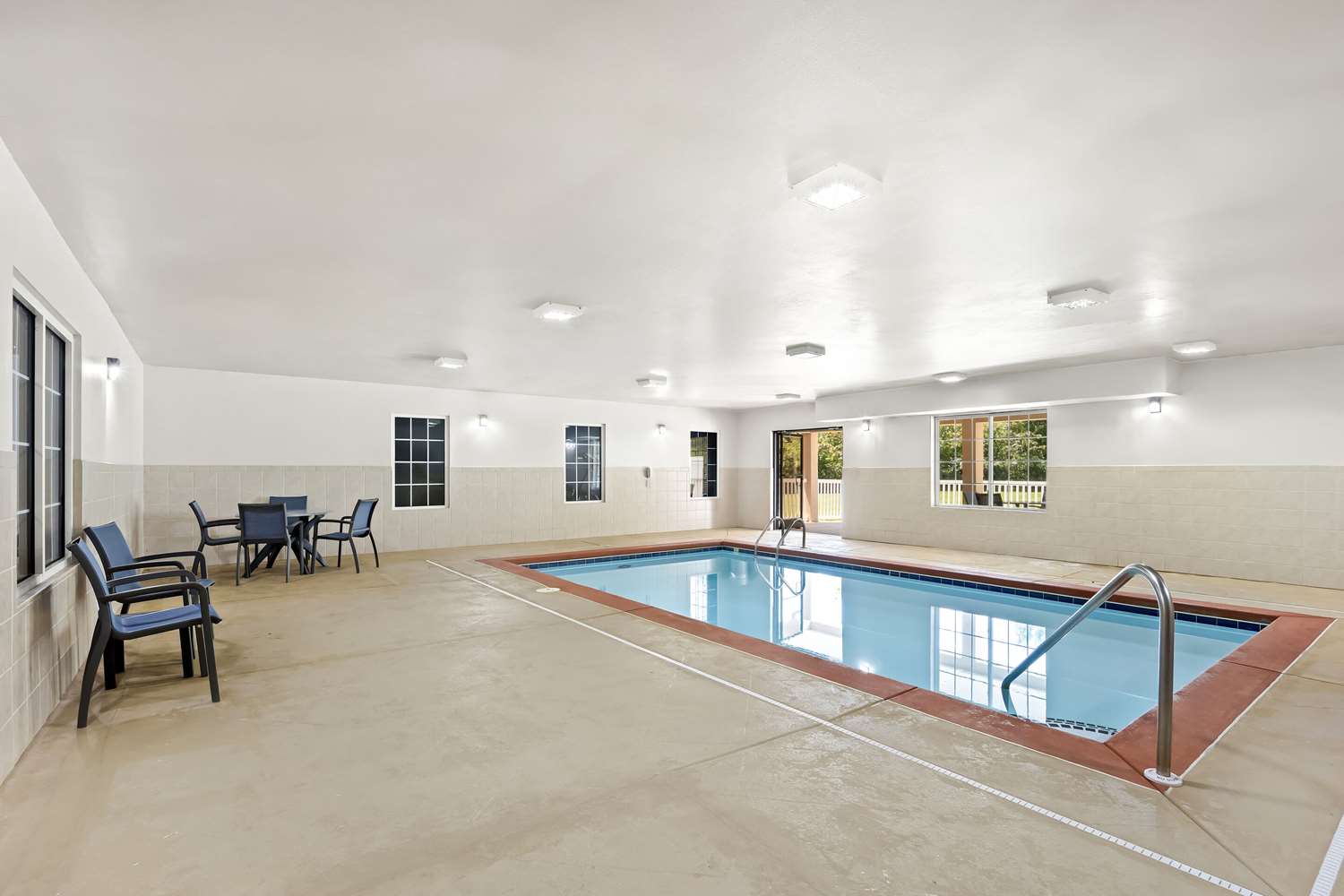 Comfort Inn and Suites High Point - Archdale 13/35