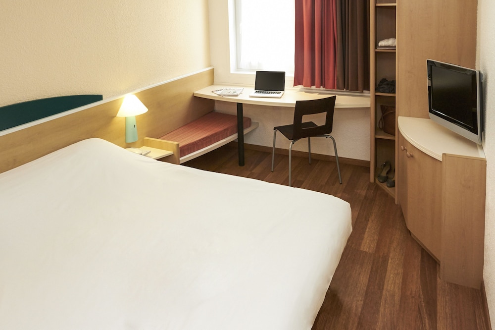IBIS CHARLEROI CENTRE GARE 23/50