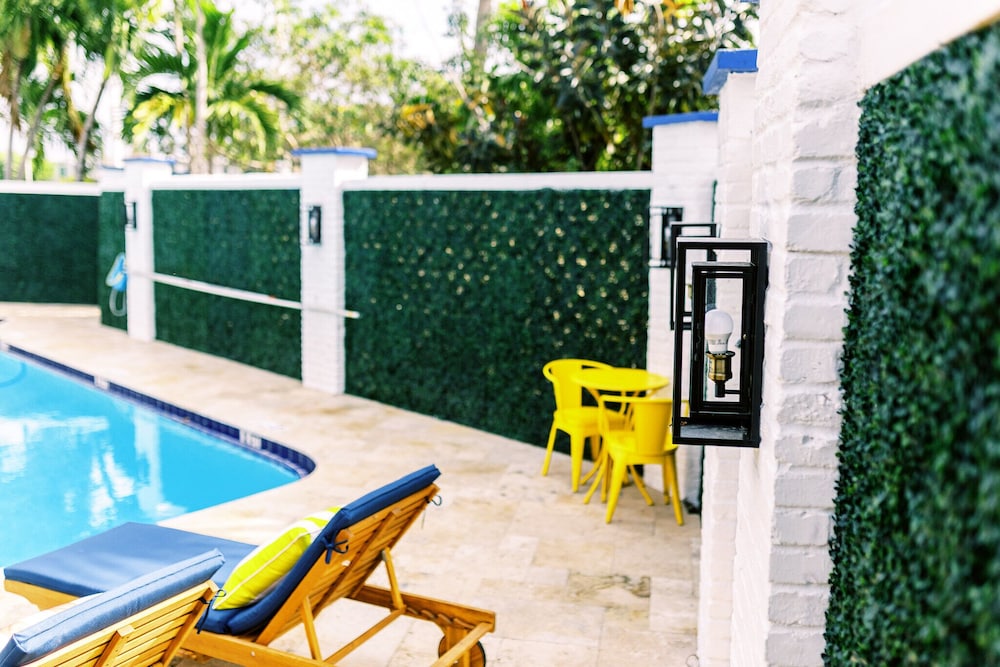 The Bridge at Cordova Boutique Hotel and Hostel 27/51