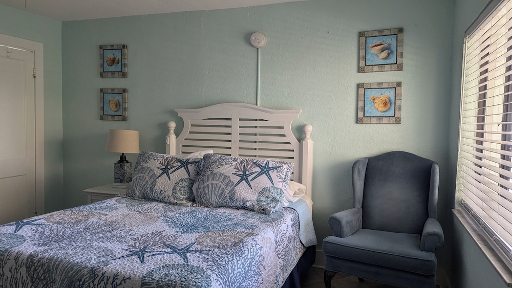 Lorelei Resort Motel 45/69