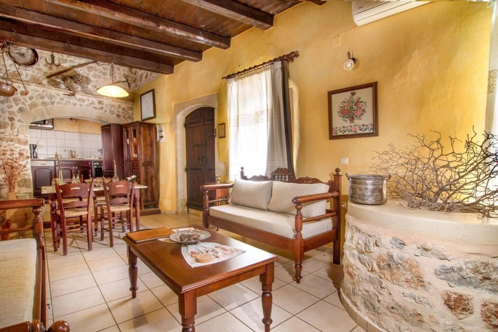 Samonas Traditional Villas 33/50