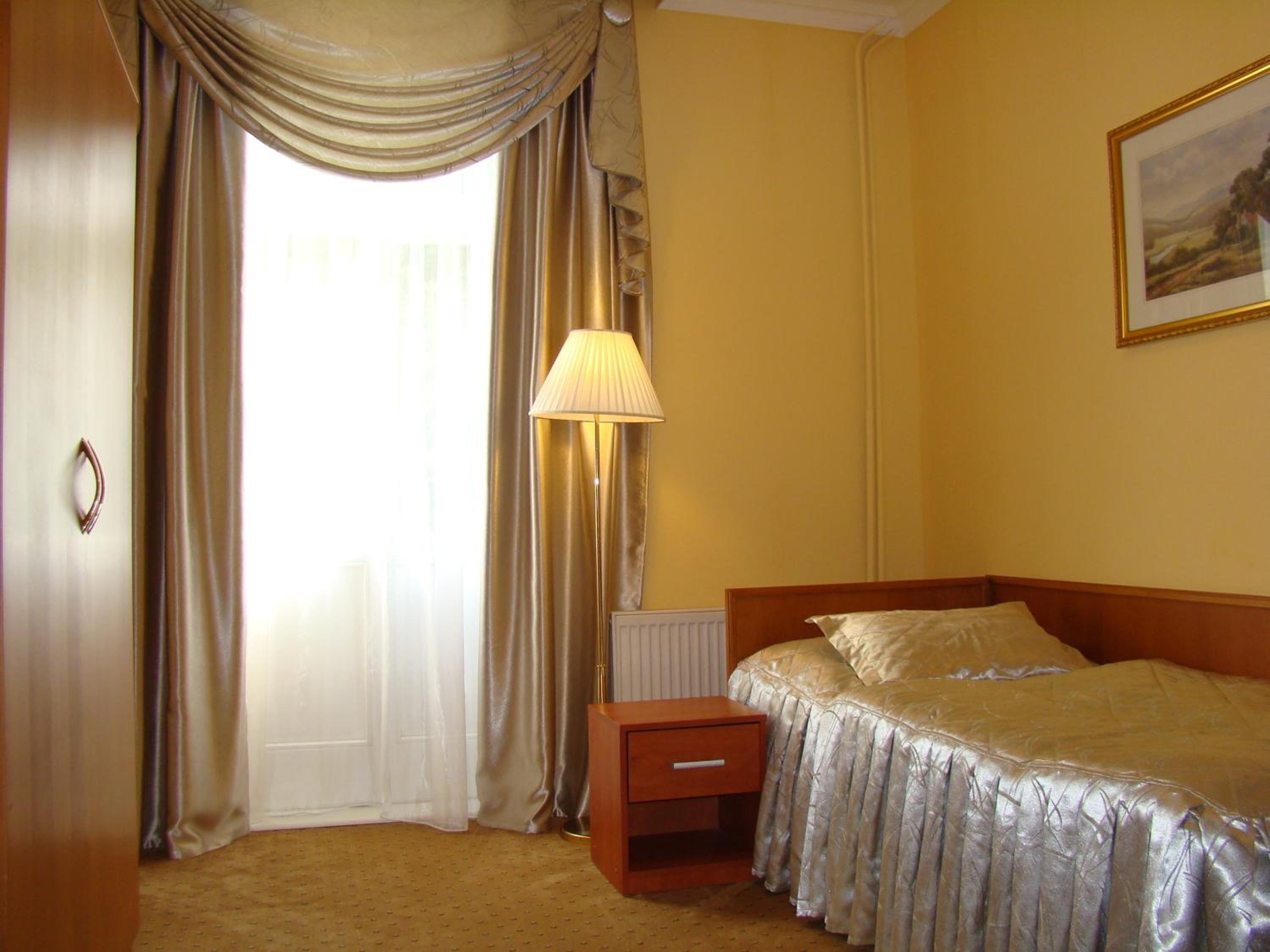 Room, Single