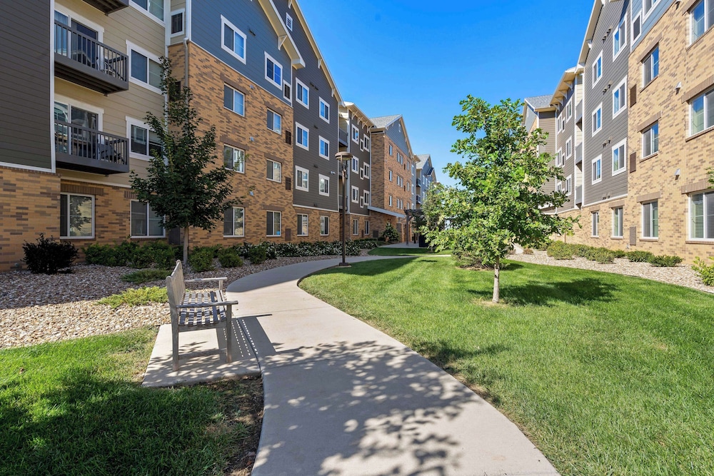 WaterWalk Extended Stay by Wyndham Kansas City - Overland Pk 54/61