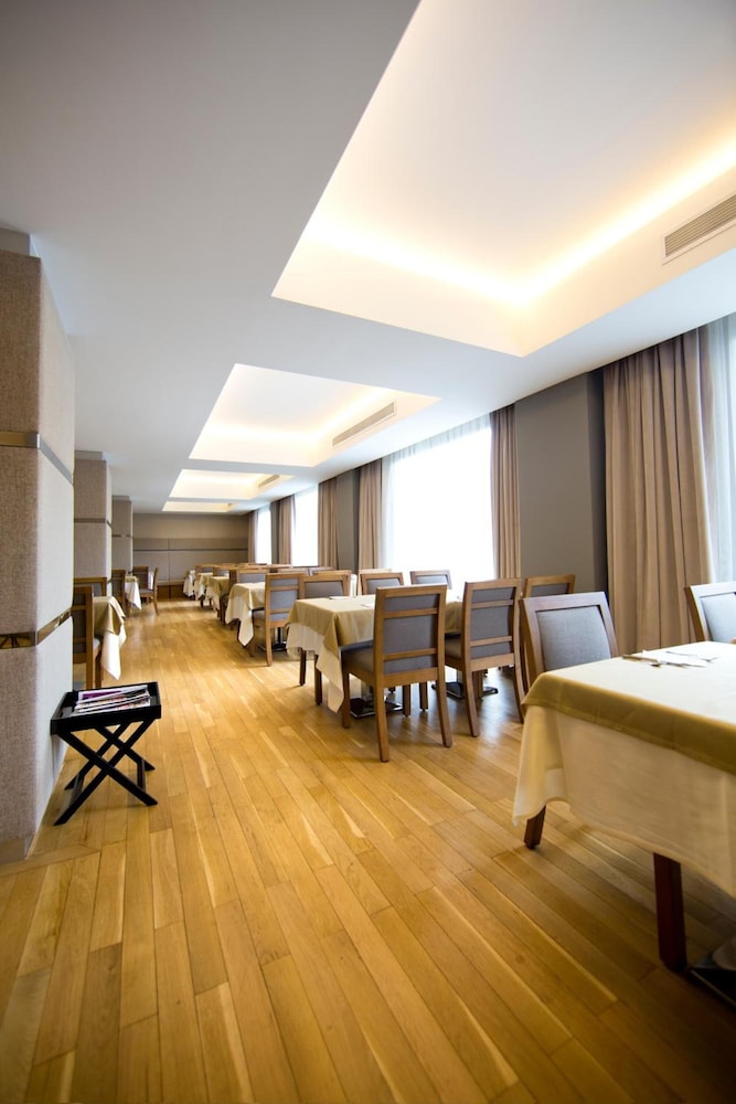 Cihangir Hotel 39/47