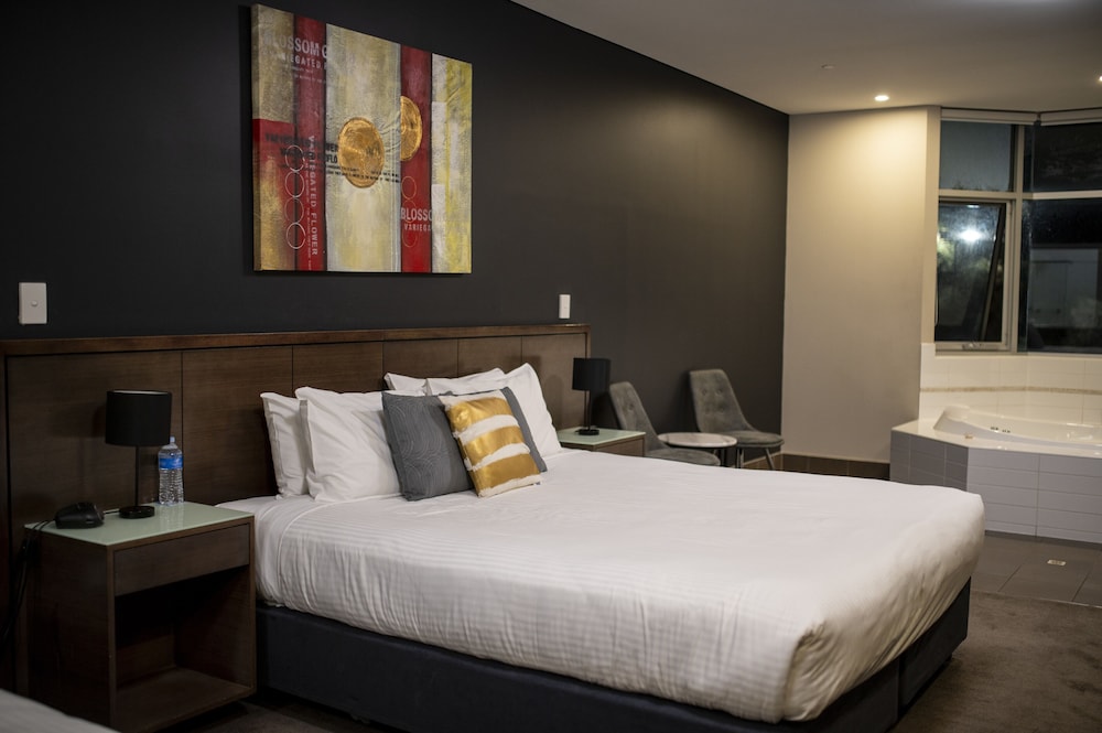 SPA, DELUXE, SUITE