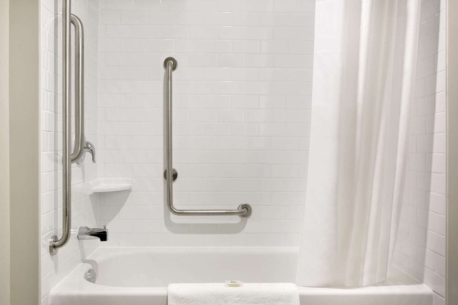 Days Inn & Suites By Wyndham Lindsay 43/43