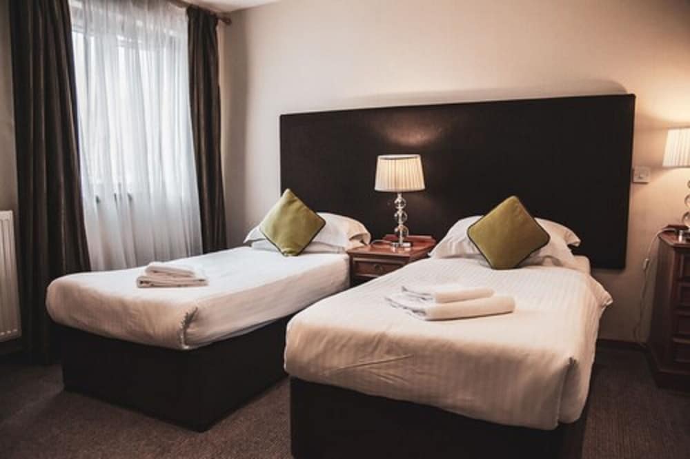 Room, King Bed, Square View